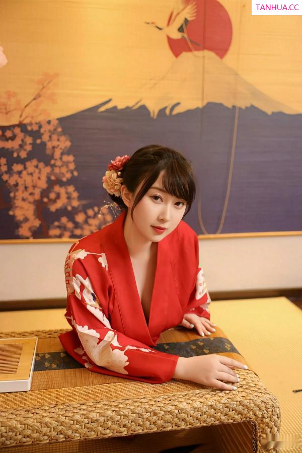   [XiuRen]高清写真图 2025.08.06 No.10624 李沁恩lrene 性感红色第12张图片